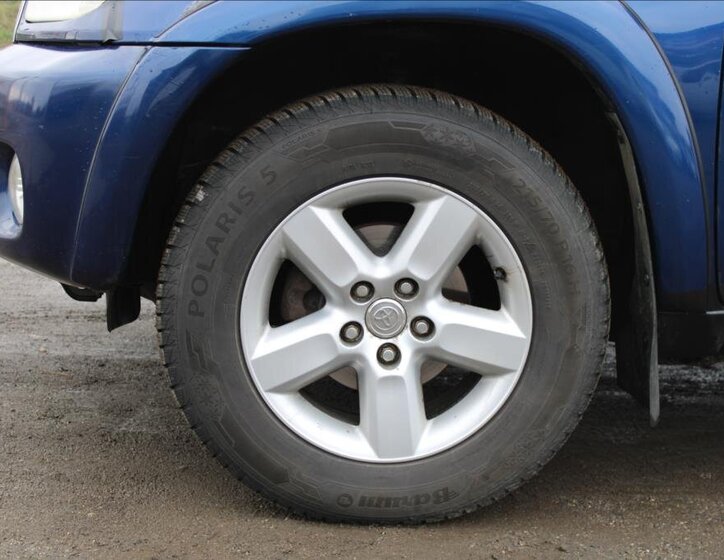 Toyota RAV4 Ostatní 2,0 l 85 kw