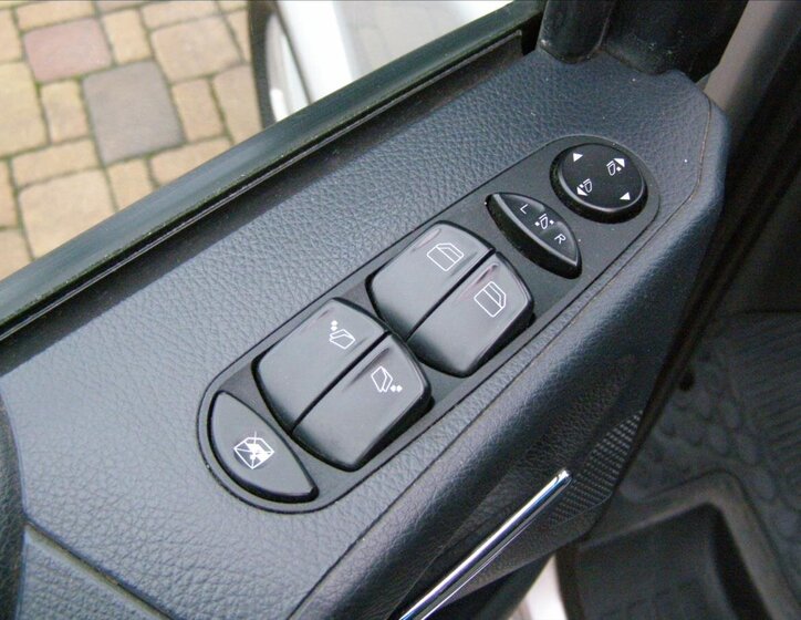 Mercedes-Benz Viano Kombi 3,0 l 165 kw