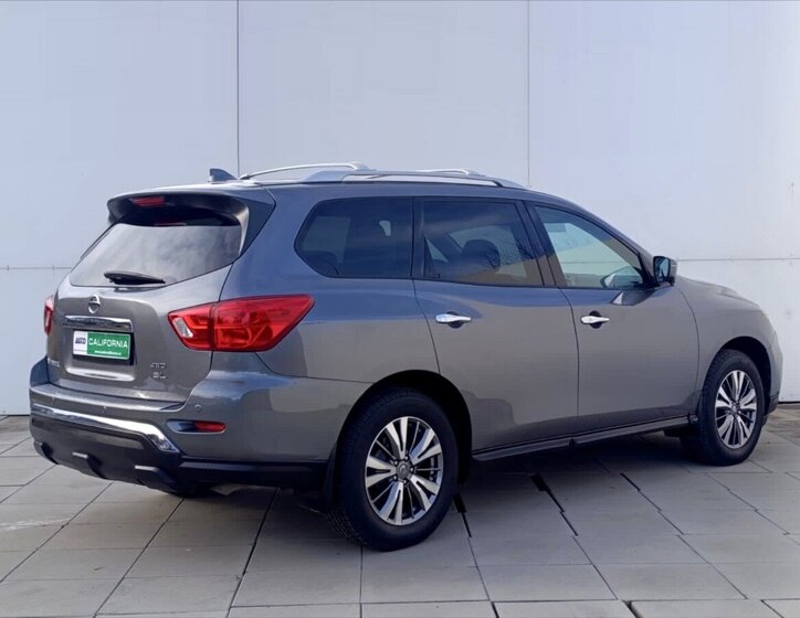 Nissan Pathfinder SUV / Terénní 3,5 l 212 kw