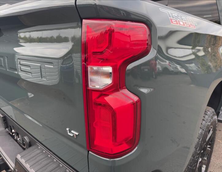 Chevrolet Silverado 29