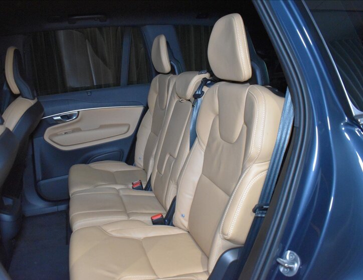 Volvo XC90 9