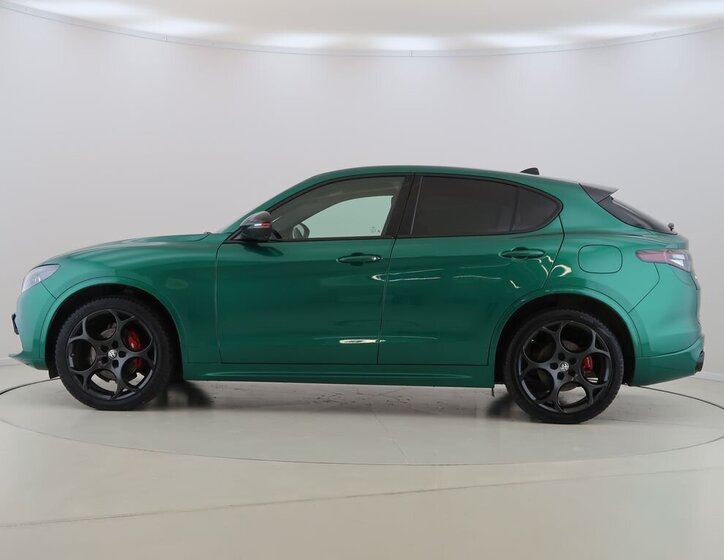 Alfa Romeo Stelvio SUV / Terénní 2,0 l 206 kw