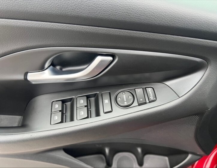 Hyundai i30 Kombi 998,0 88 kw