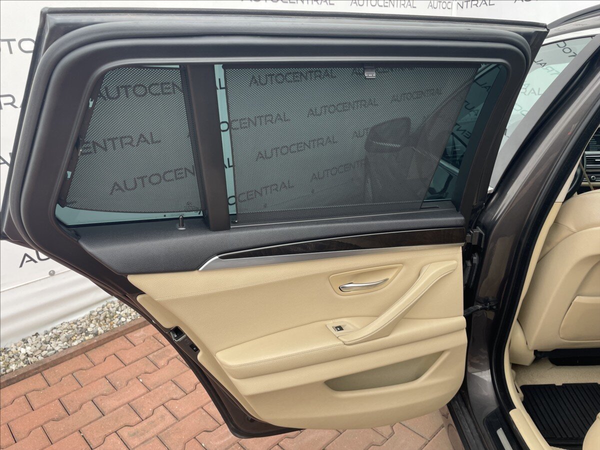 BMW Řada 5 Kombi 3,0 l 180 kw