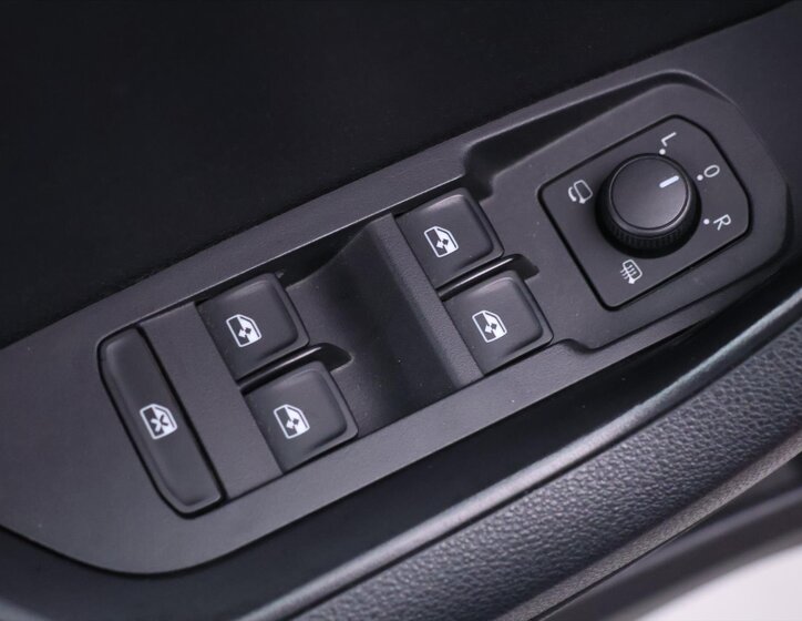 Škoda Karoq SUV / Terénní 2,0 l 85 kw