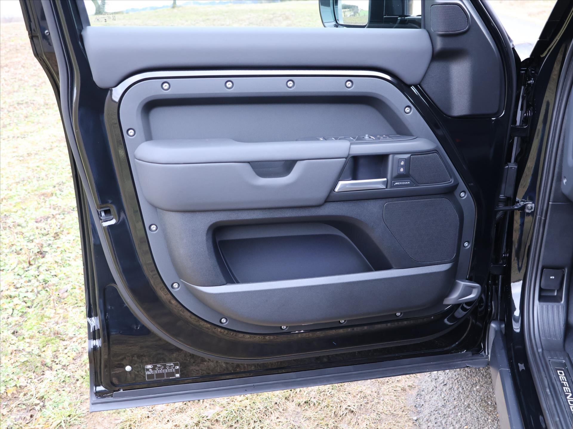 Land Rover Defender SUV / Terénní 5,0 l 313 kw