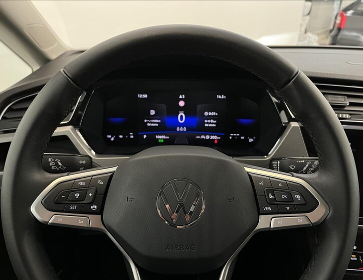 Volkswagen Touran 13