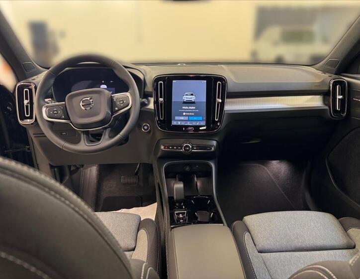 Volvo XC40 10