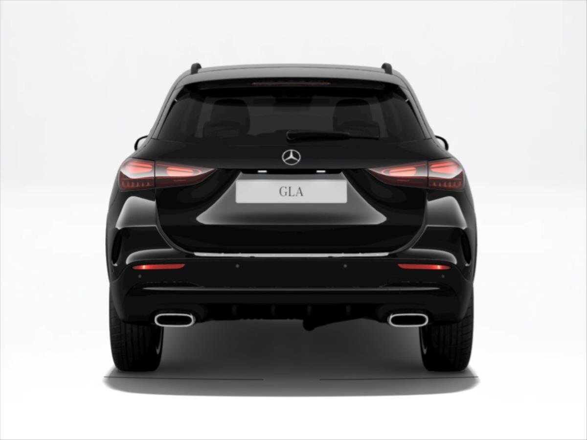Mercedes-Benz GLA SUV / Terénní 1,3 l 120 kw