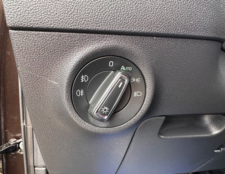 Škoda Karoq SUV / Terénní 2,0 l 110 kw