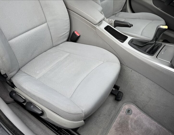 BMW Řada 3 Kombi 2,0 l 120 kw