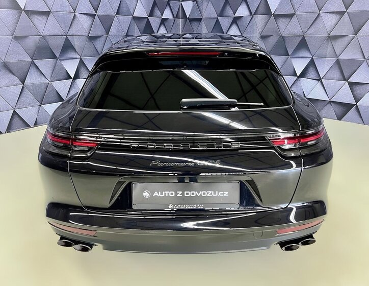 Porsche Panamera 6