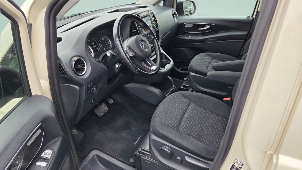 Mercedes-Benz Vito VAN / Minibus 2,0 l 174 kw