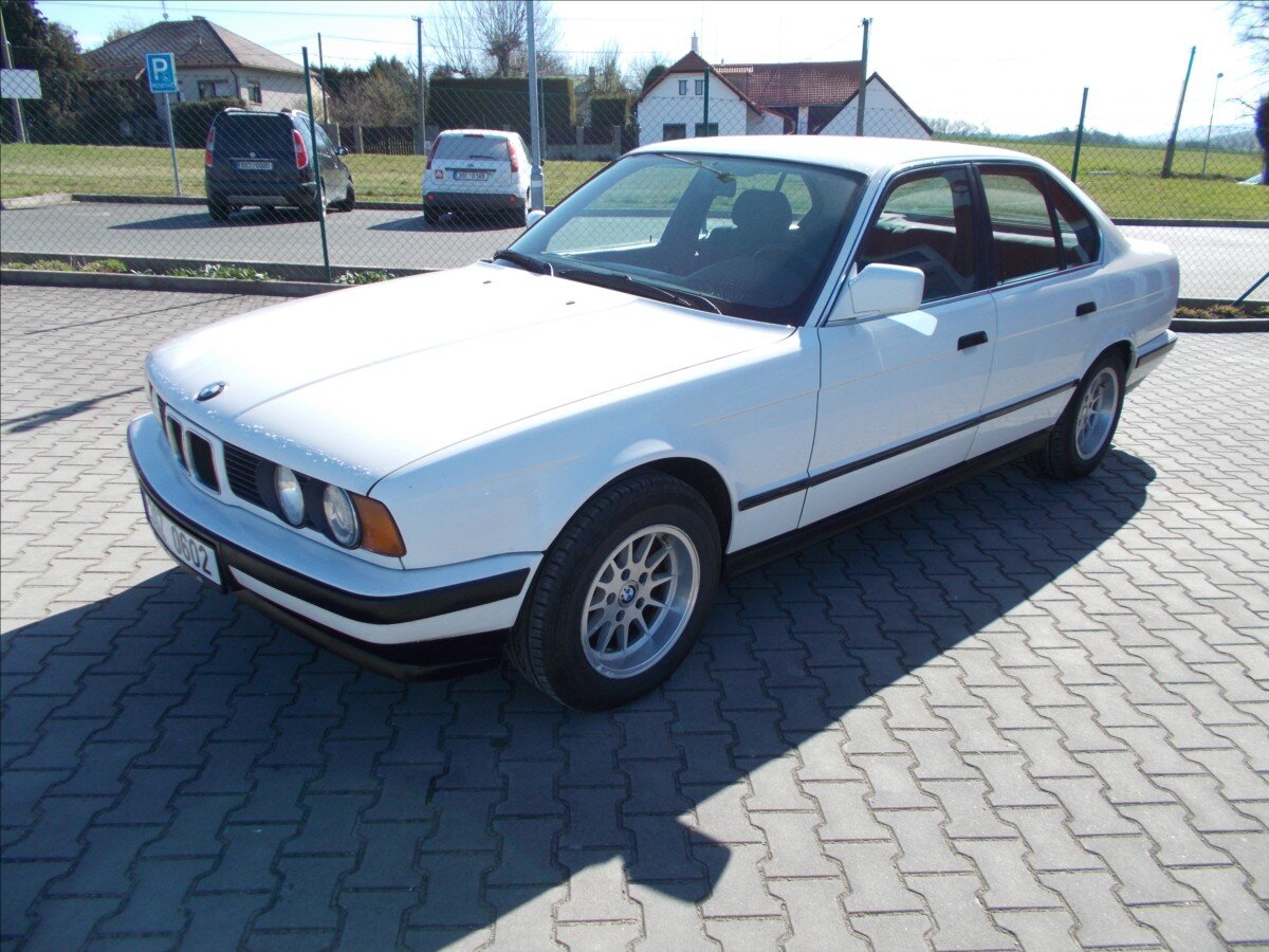 BMW Řada 5 Sedan / Limuzína 2,0 l 95 kw