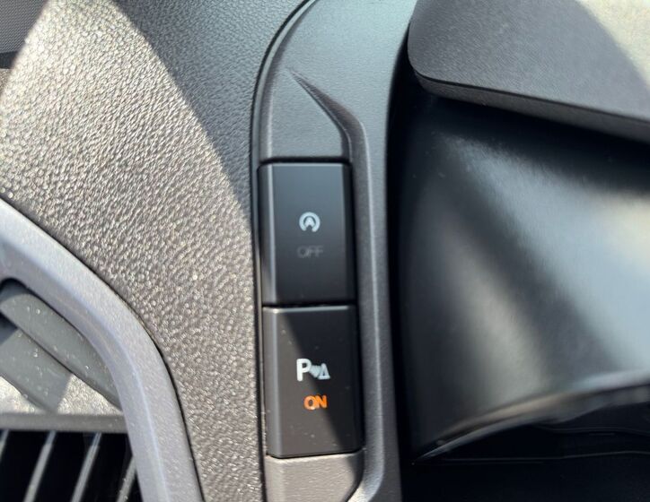 Ford Tourneo Custom 15