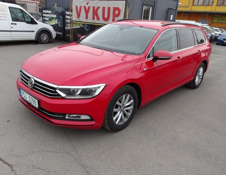 Volkswagen Passat Kombi 1,6 l 88 kw