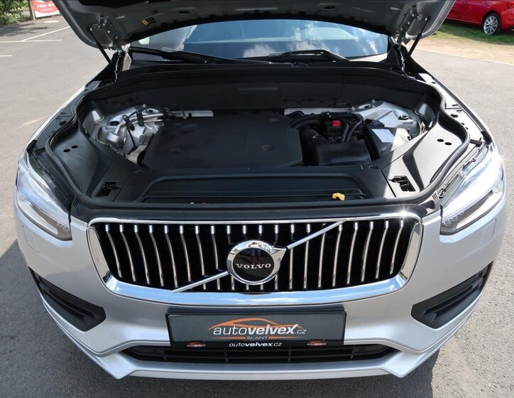 Volvo XC90 SUV / Terénní 2,0 l 173 kw