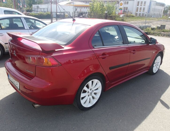 Mitsubishi Lancer Sedan / Limuzína 2,0 l 103 kw