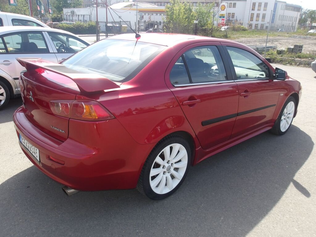 Mitsubishi Lancer Sedan / Limuzína 2,0 l 103 kw