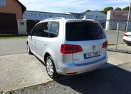 Volkswagen Touran 8