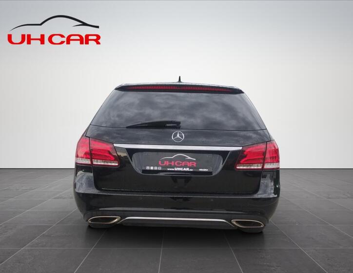 Mercedes-Benz Třídy E 6