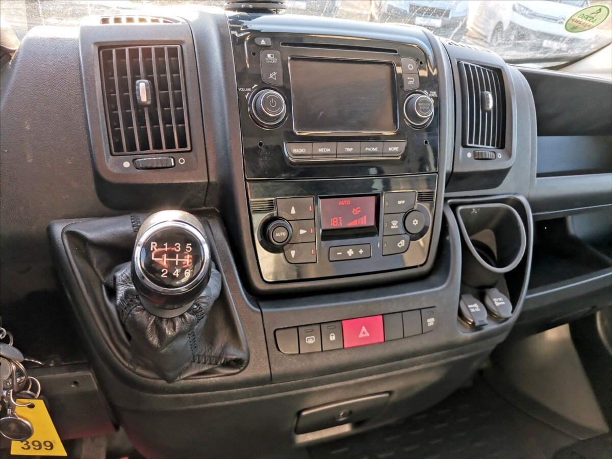 Peugeot Boxer Valník 2,2 l 110 kw