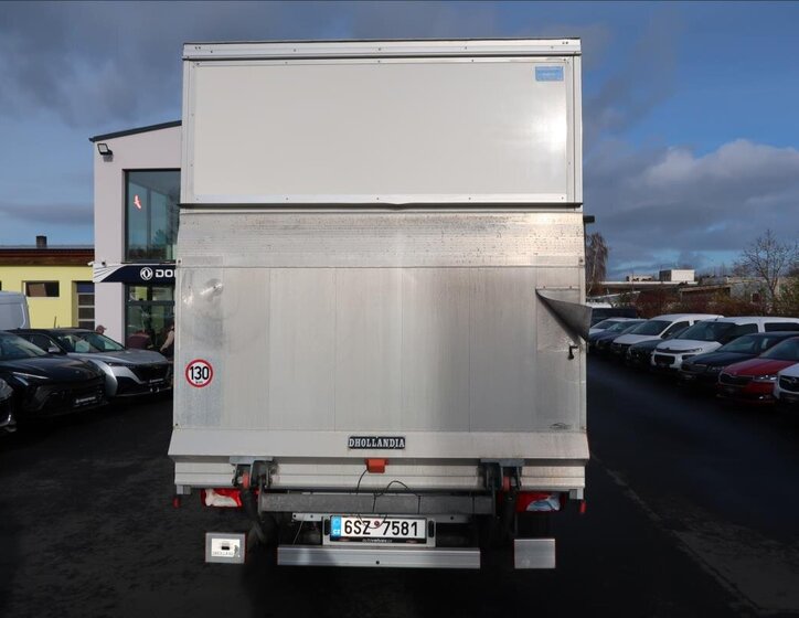 Mercedes-Benz Sprinter 8