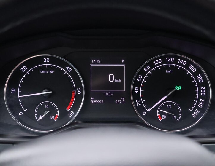 Škoda Superb Sedan / Limuzína 2,0 l 110 kw