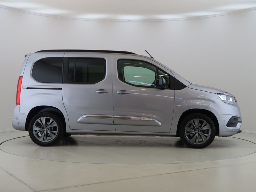 Toyota ProAce Kombi 1,5 l 96 kw