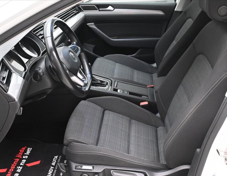 Volkswagen Passat Kombi 2,0 l 110 kw