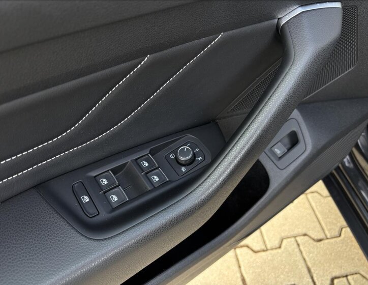 Volkswagen Arteon Liftback 2,0 l 206 kw