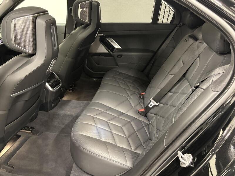 BMW Řada 7 Sedan / Limuzína 3,0 l 220 kw