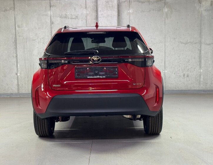 Toyota Yaris Cross SUV 1,5 l 68 kw