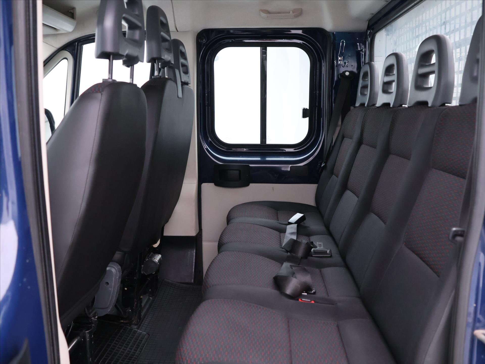 Peugeot Boxer Valník 2,0 l 96 kw