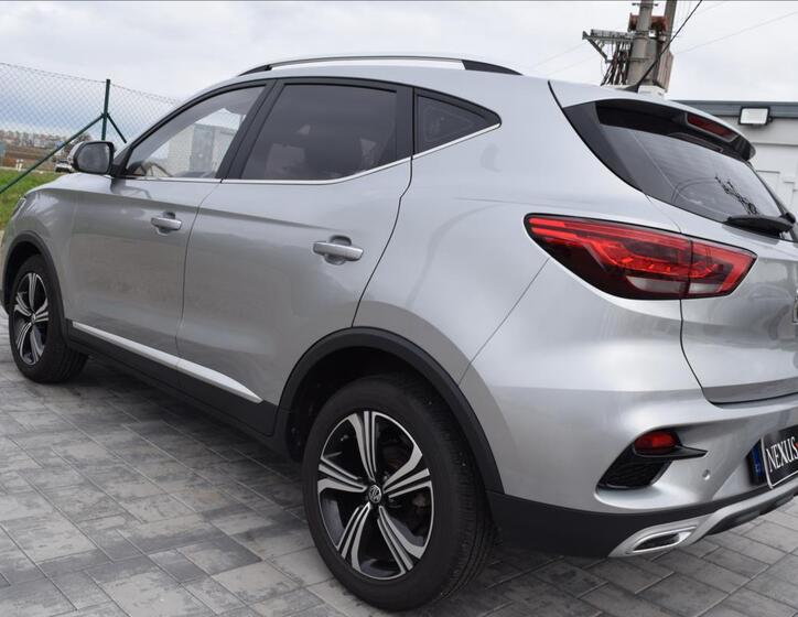 MG ZS 7
