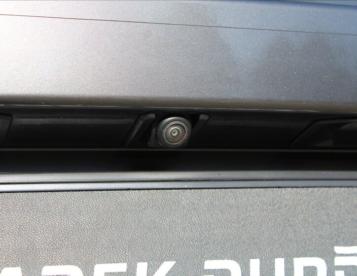 Mazda 3 Sedan / Limuzína 2,0 l 110 kw