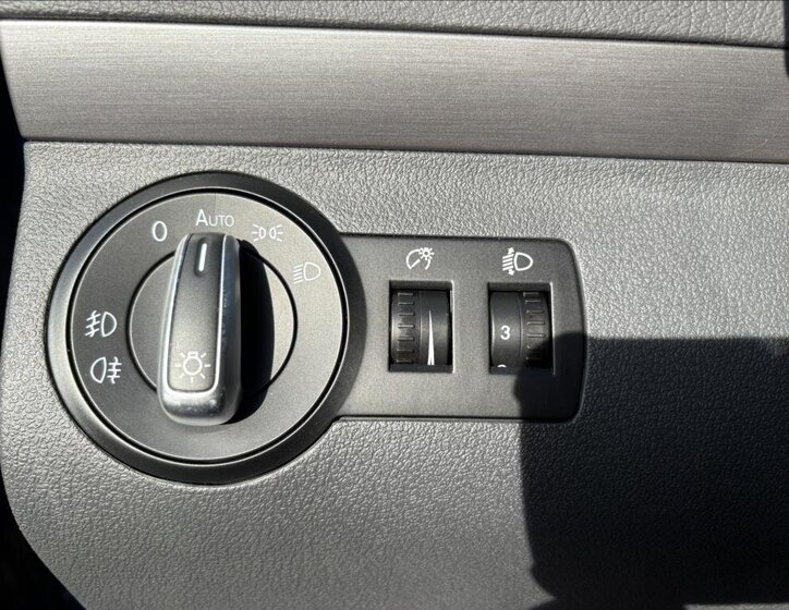 Volkswagen Touran MPV 1,2 l 77 kw