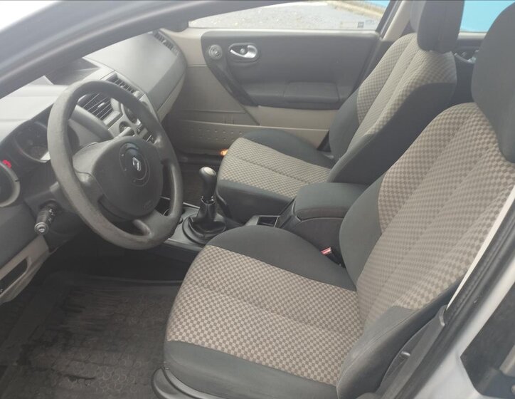 Renault Mégane Sedan / Limuzína 1,4 l 72 kw
