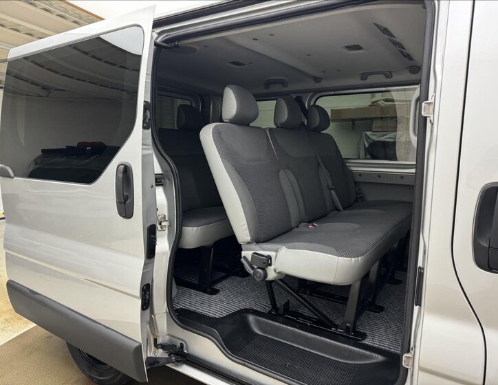 Opel Vivaro Kombi 2,5 l 107 kw