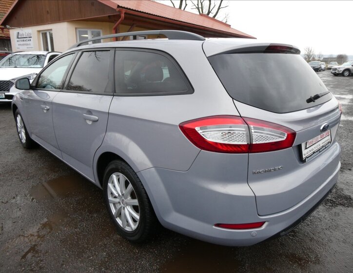 Ford Mondeo Kombi 1,6 l 85 kw