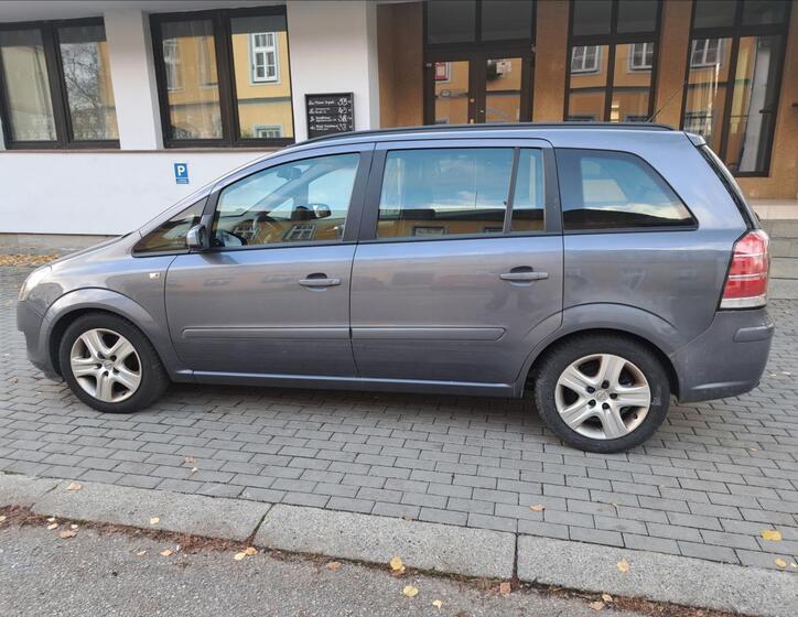 Opel Zafira 5