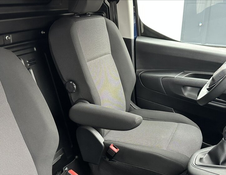 Peugeot Partner Skříň 1,5 l 75 kw