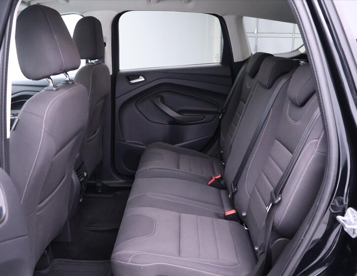 Ford Kuga SUV / Terénní 1,5 l 110 kw