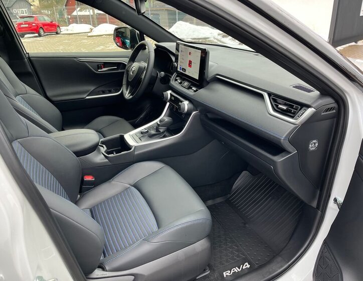 Toyota RAV4 SUV 2,5 l 131 kw