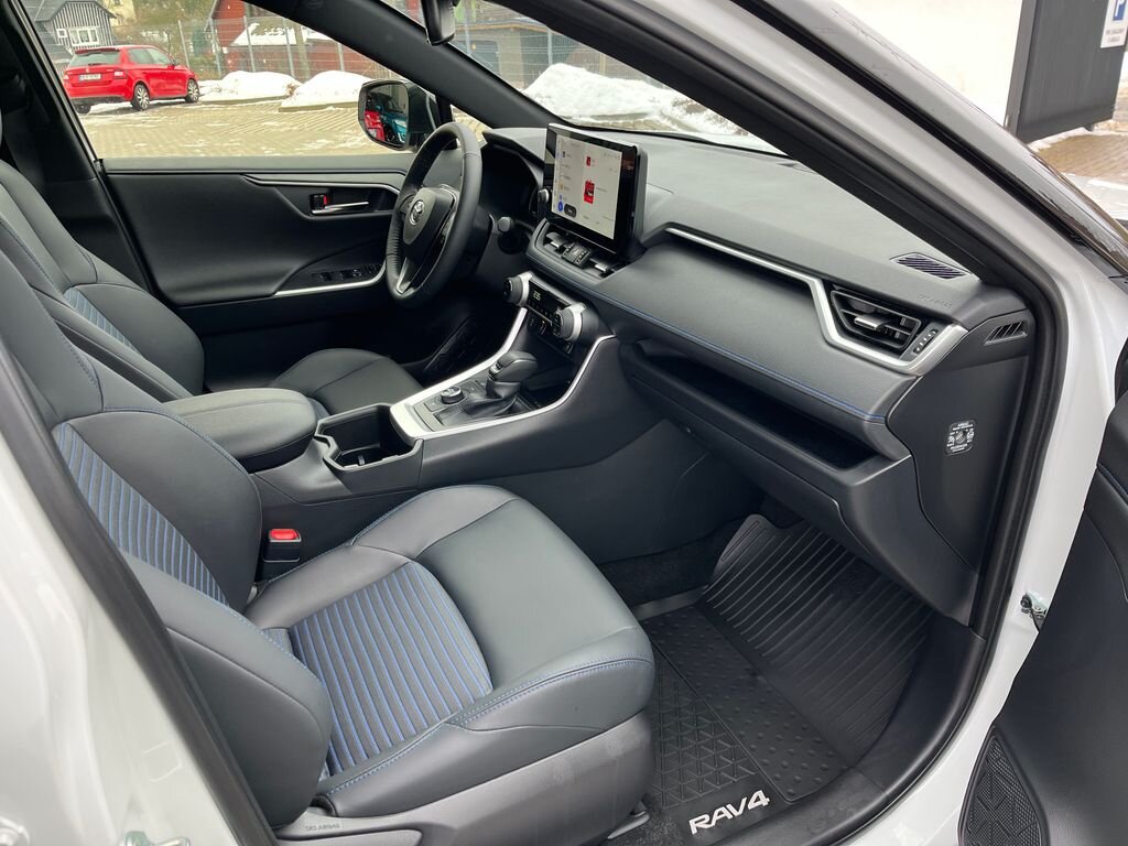 Toyota RAV4 SUV 2,5 l 131 kw
