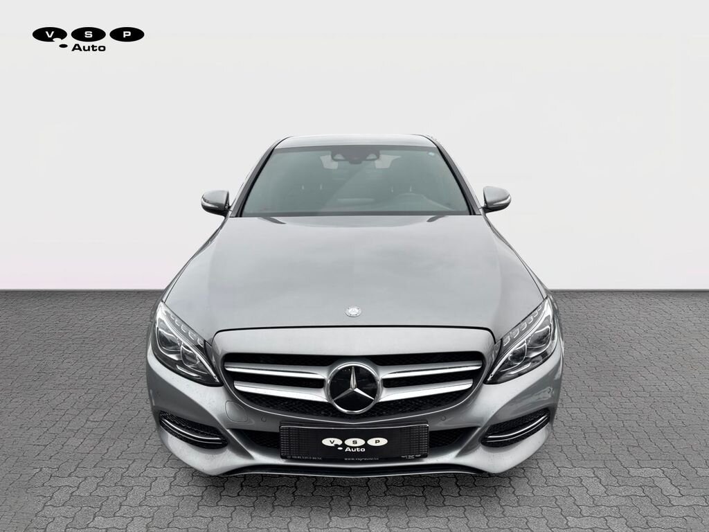 Mercedes-Benz Třídy C Sedan 2,1 l 150 kw
