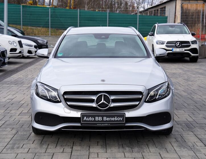 Mercedes-Benz Třídy E 1