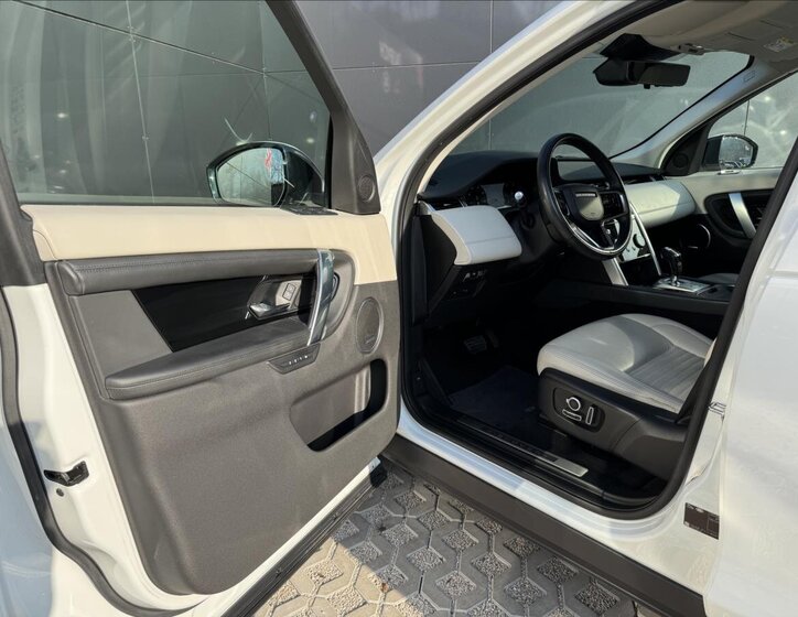 Land Rover Discovery Sport 10