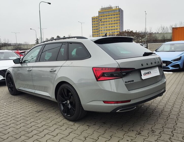 Škoda Superb Kombi 2,0 l 140 kw