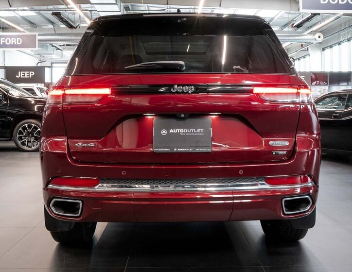 Jeep Grand Cherokee 4